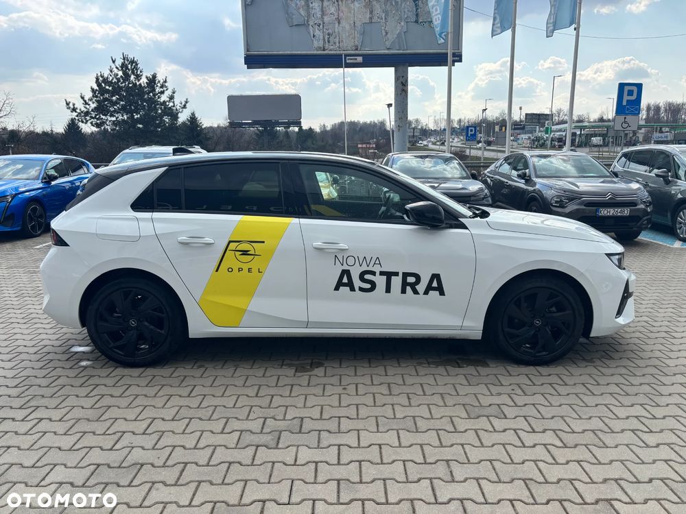 Opel Astra 1.2 T GS S&S - 4