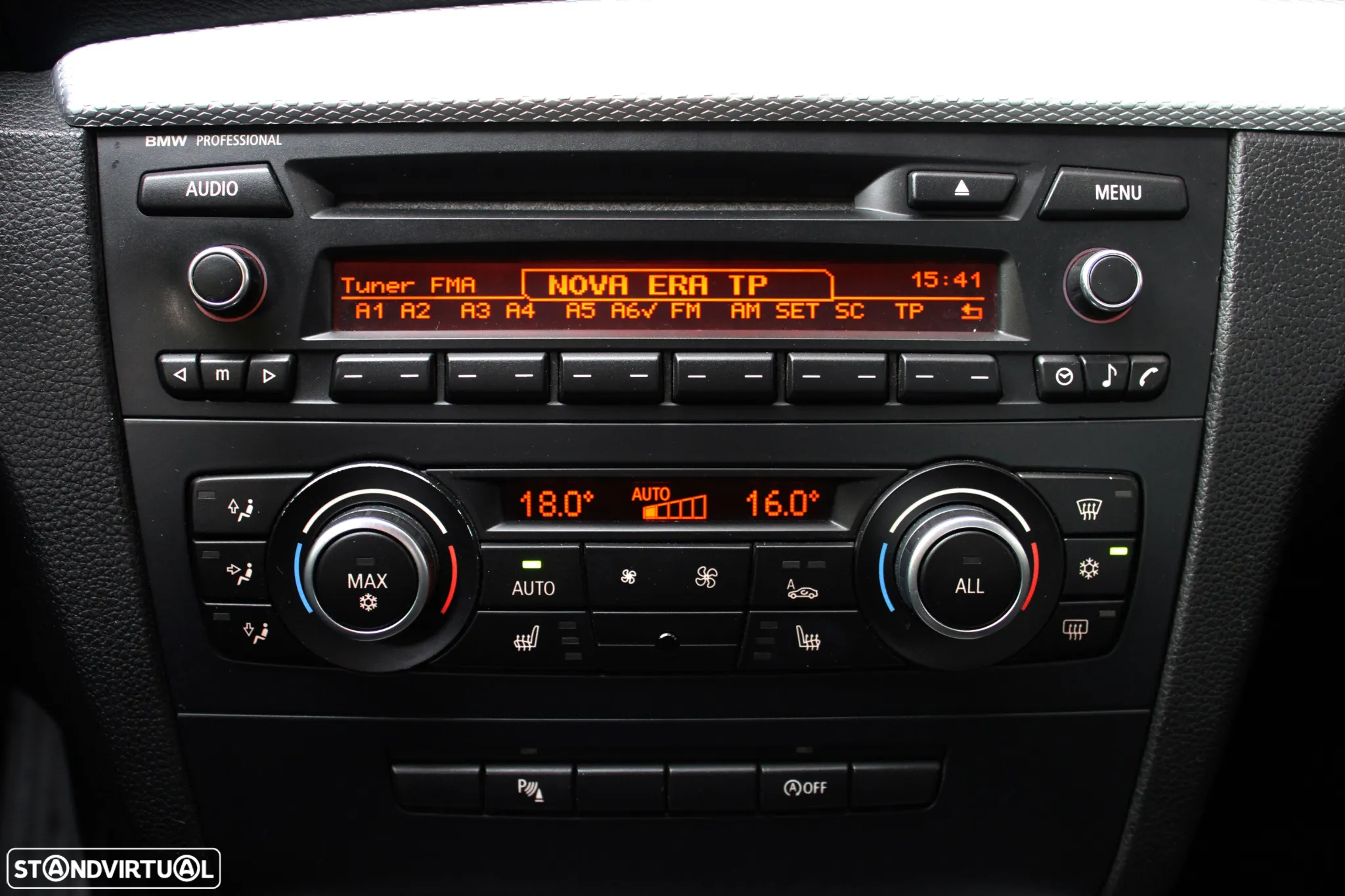 BMW 120 d Coupe Limited Edition Lifestyle c/ M Sport Pack - 37