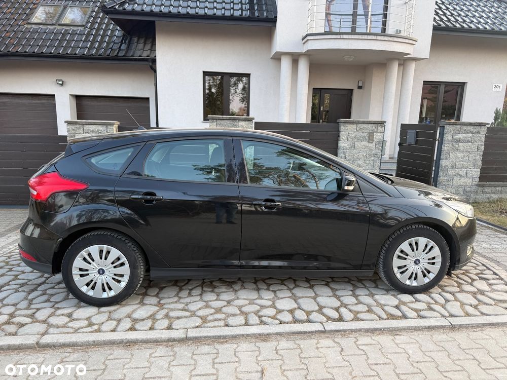 Ford Focus 1.5 TDCi SYNC Edition - 11