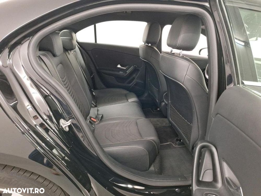 Mercedes-Benz A 180 - 4