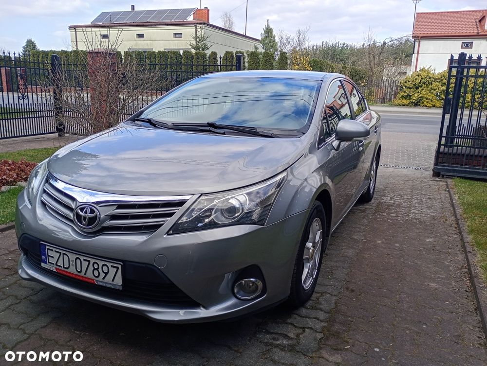 Toyota Avensis - 1