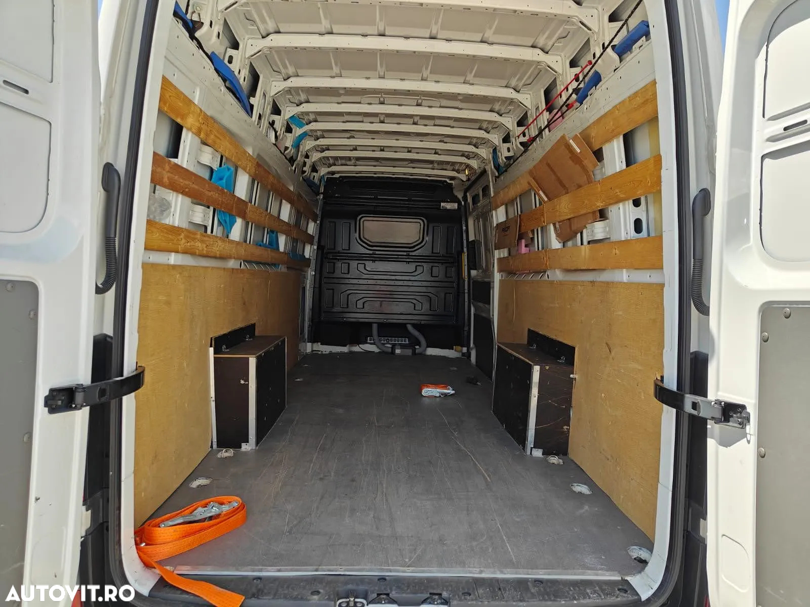 Volkswagen Crafter 3.5 Furgon L5H3 - 30