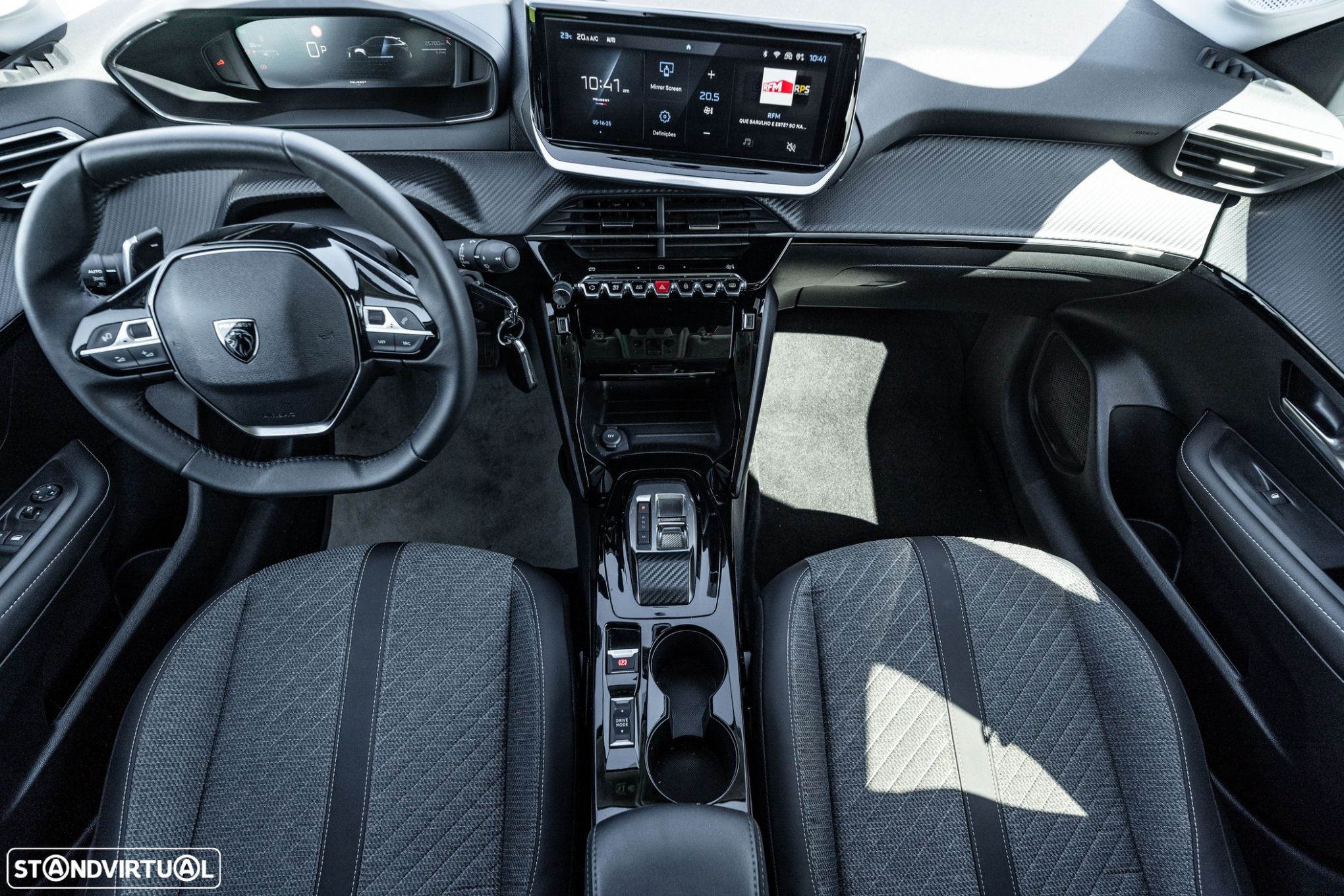 Peugeot 208 1.2 Hybrid Allure e-DCS6 - 31
