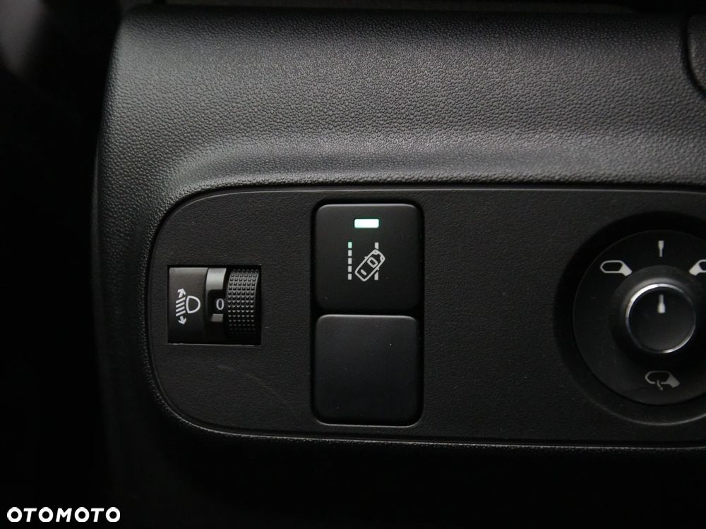 Citroën C3 BlueHDi 100 S&S FEEL - 28