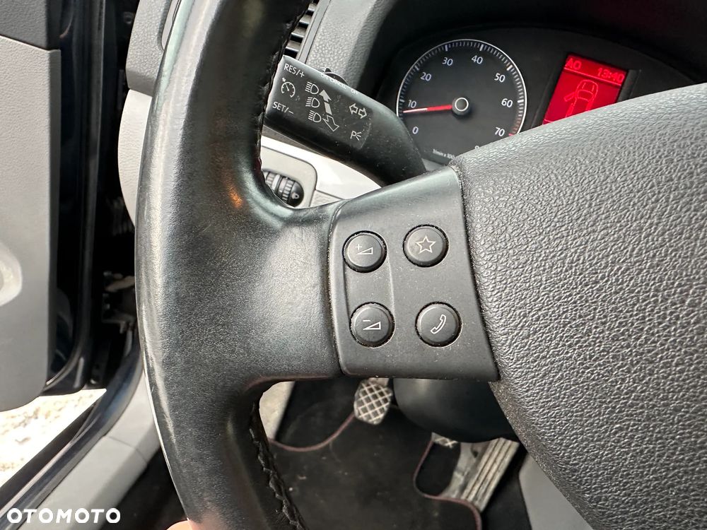 Volkswagen Golf - 32