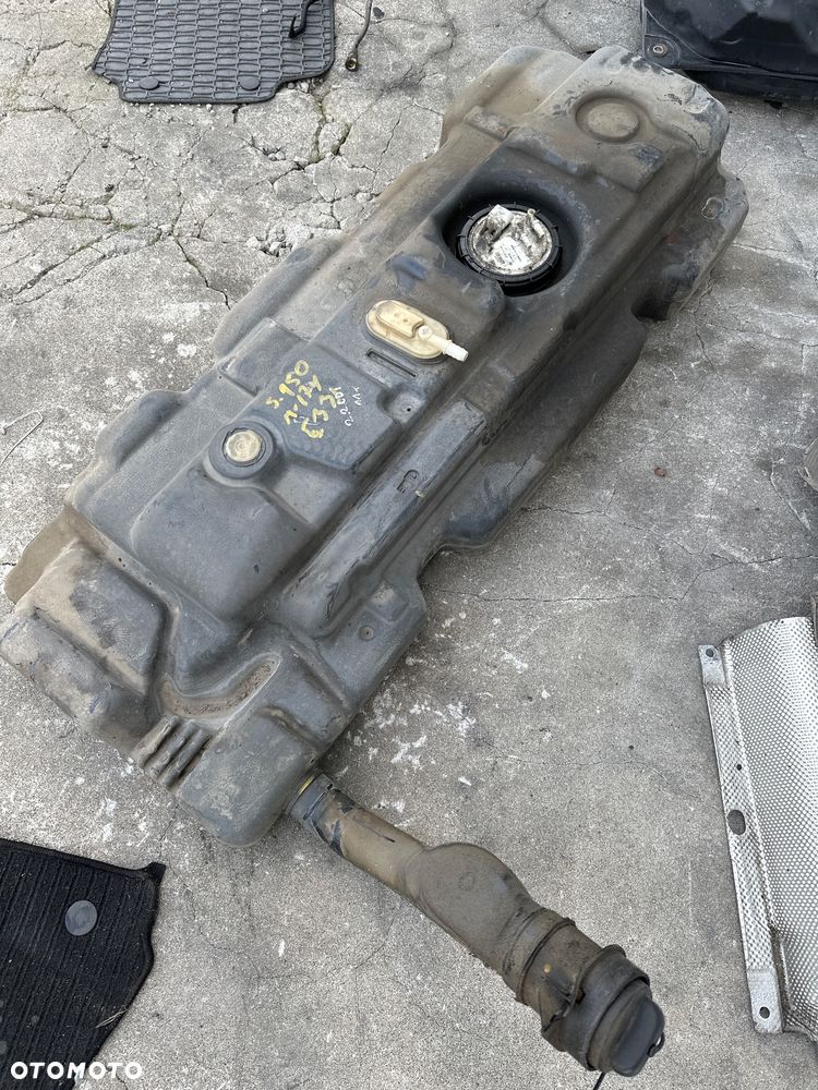 Mercedes 639 VITO VIANO  zbiornik bak pompa paliwa cdi - 2