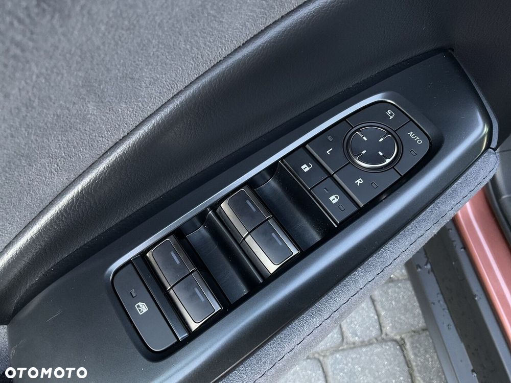 Lexus LBX 1.5 Hybrid Original Edition - 17