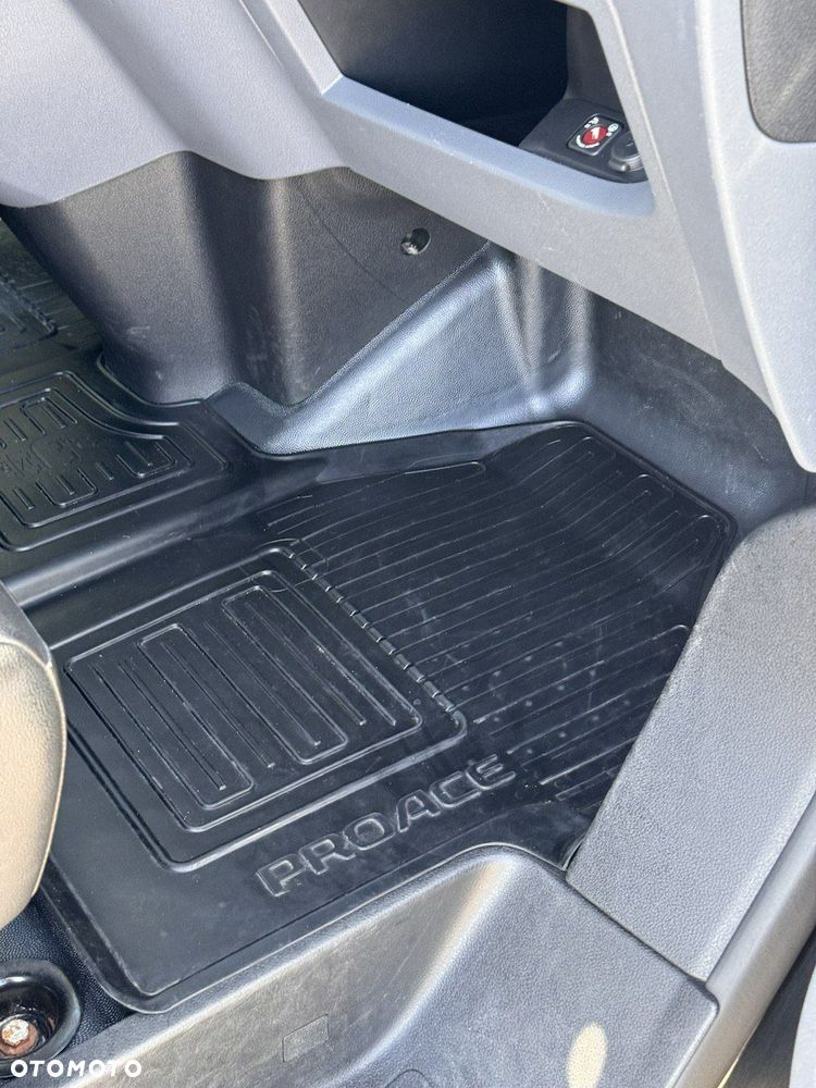 Toyota ProAce - 25
