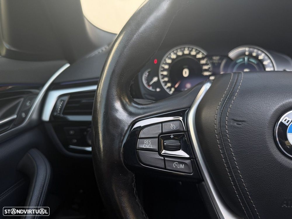 BMW 530 e iPerformance Line Luxury - 32