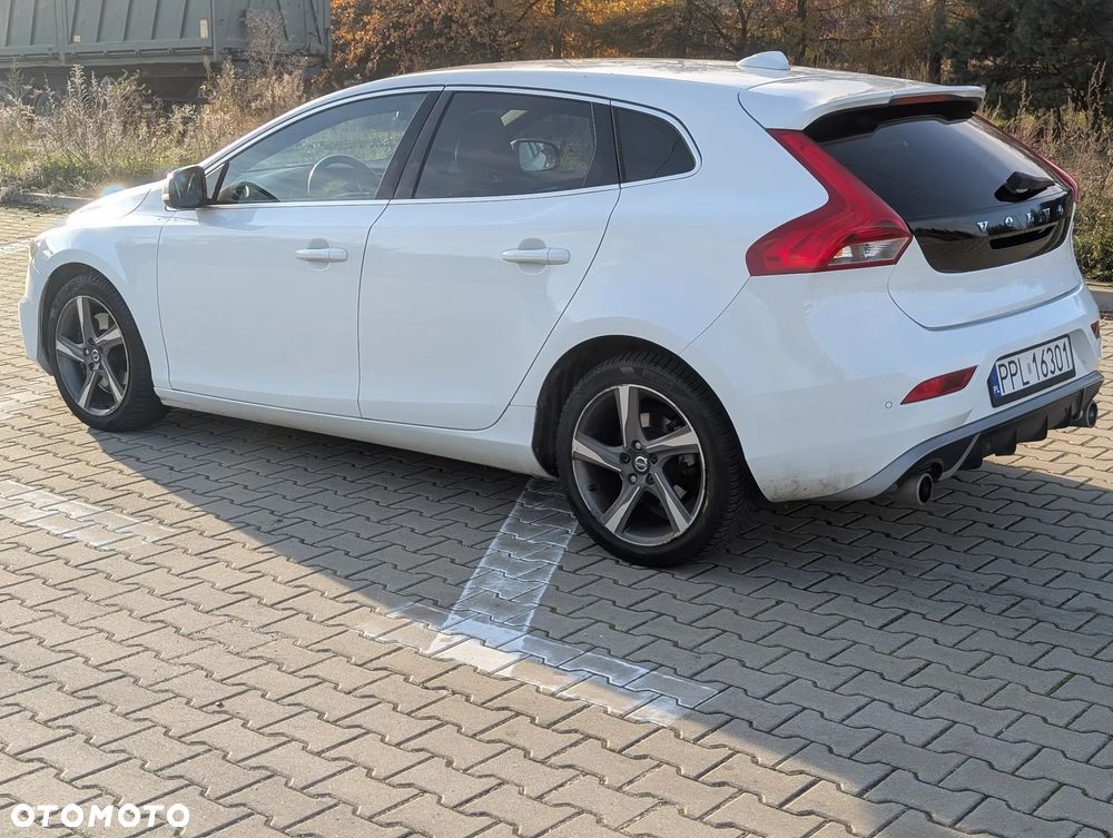 Volvo V40 D3 R Design - 3