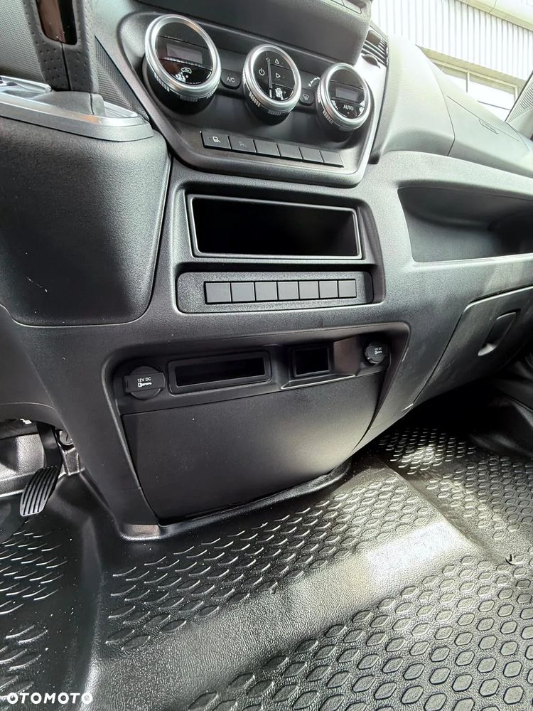 Iveco DAILY 50C18A8HZ DO 3500KG AUTOMAT OKAZJA OD RĘKI - 30