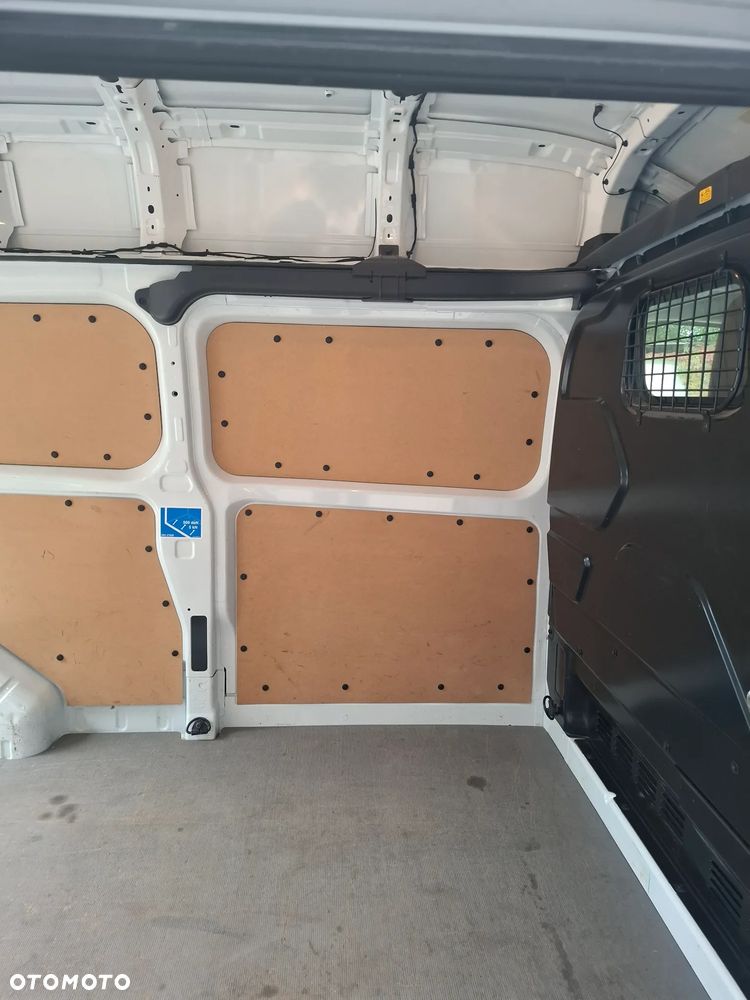 Ford TRANSIT CUSTOM - 18