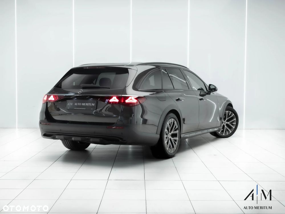 Mercedes-Benz Klasa E 220 d T 4Matic All-Terrain 9G-TRONIC - 4