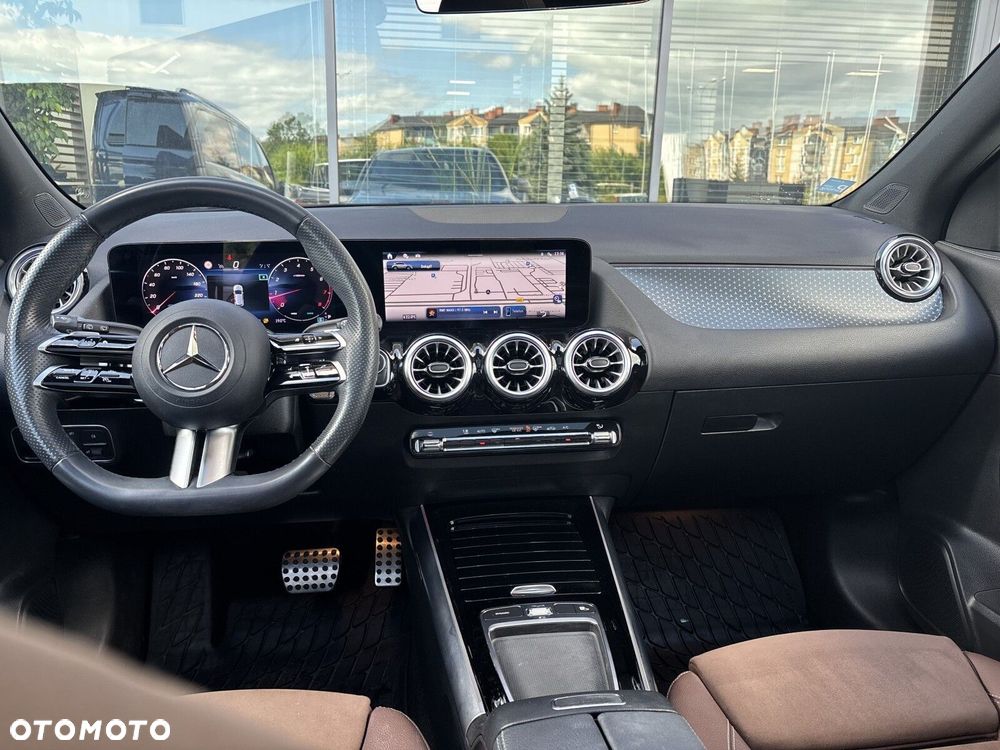 Mercedes-Benz GLA 220 mHEV 4-Matic AMG Line 8G-DCT - 17