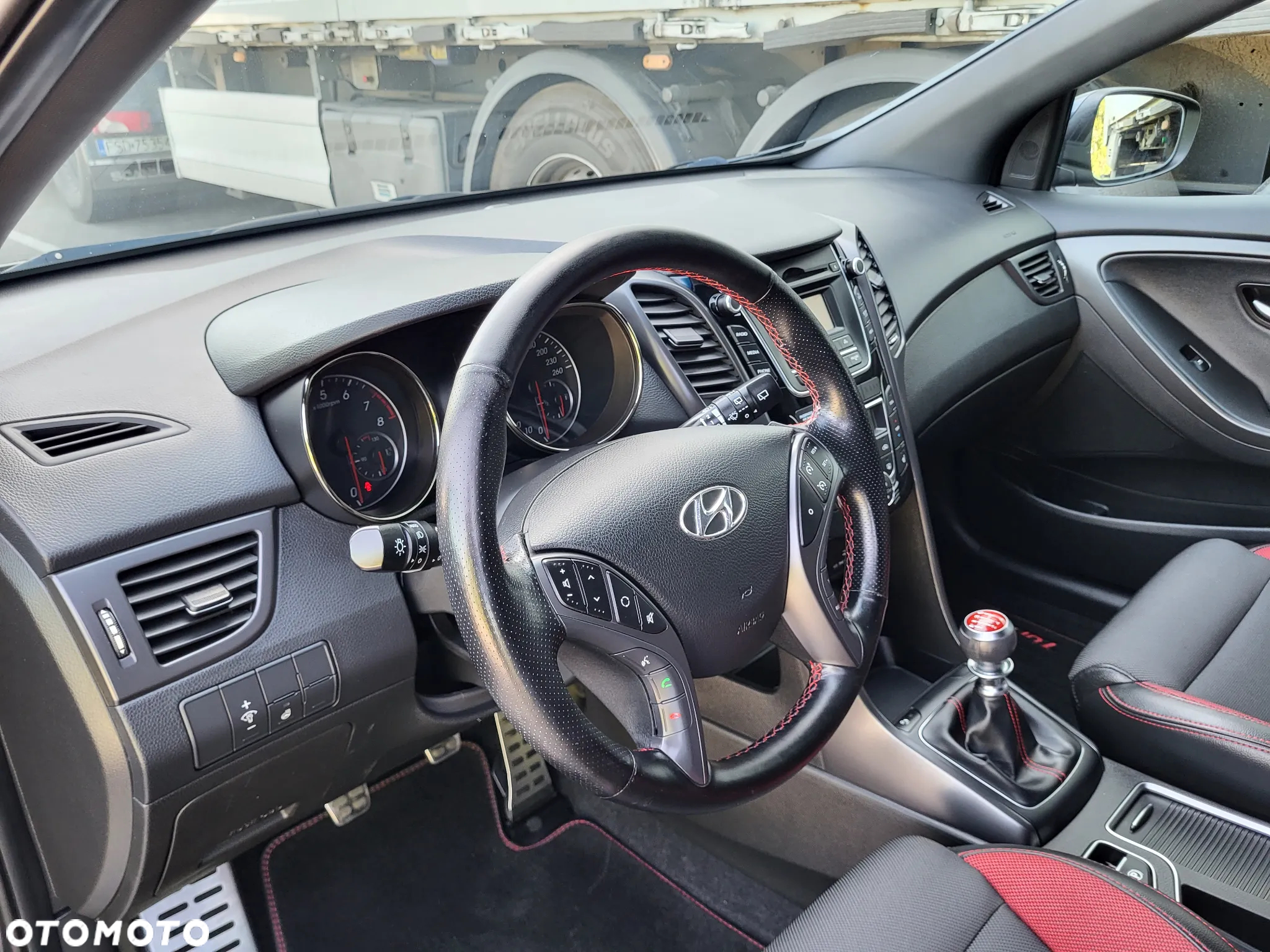 Hyundai i30 1.6 GDI Turbo Luxury - 15