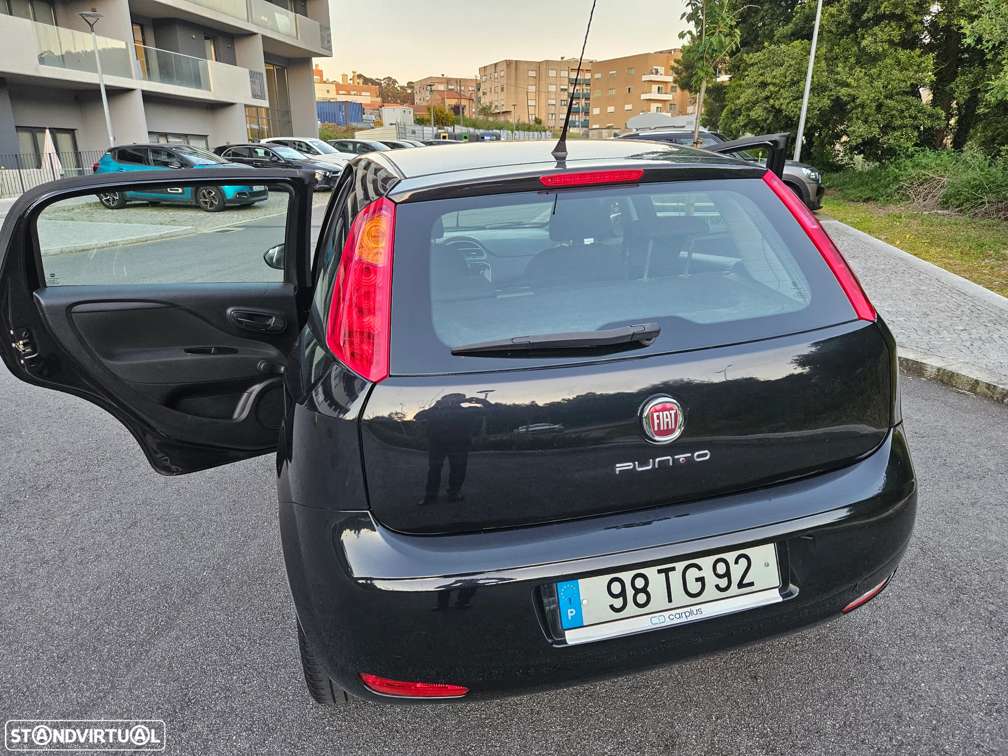 Fiat Punto 1.3 M-Jet Lounge S&S - 4