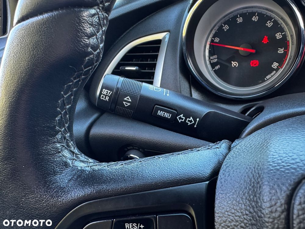 Opel Astra 1.4 Turbo Cosmo - 37