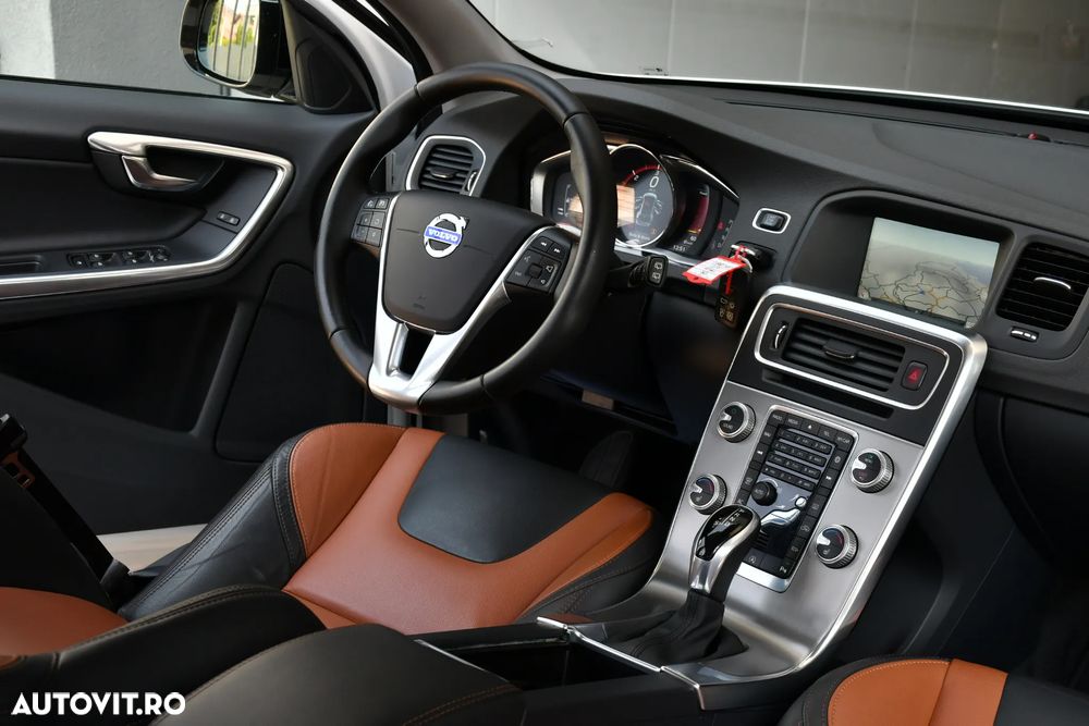 Volvo V60 D4 Geartronic Summum - 22