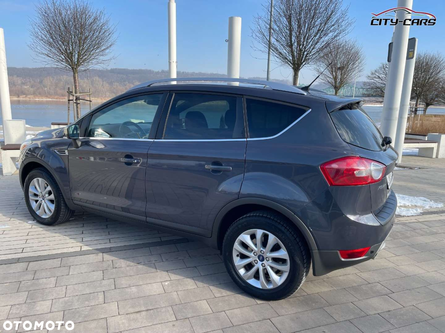Ford Kuga - 28
