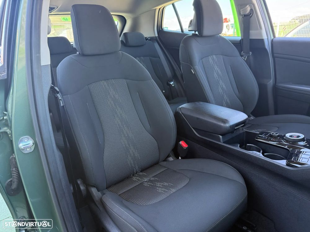 Kia Sportage 1.6 T-GDi HEV Tech - 35