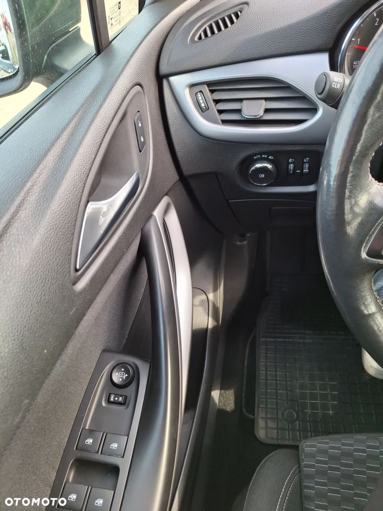 Opel Astra 1.6 CDTI Enjoy - 8