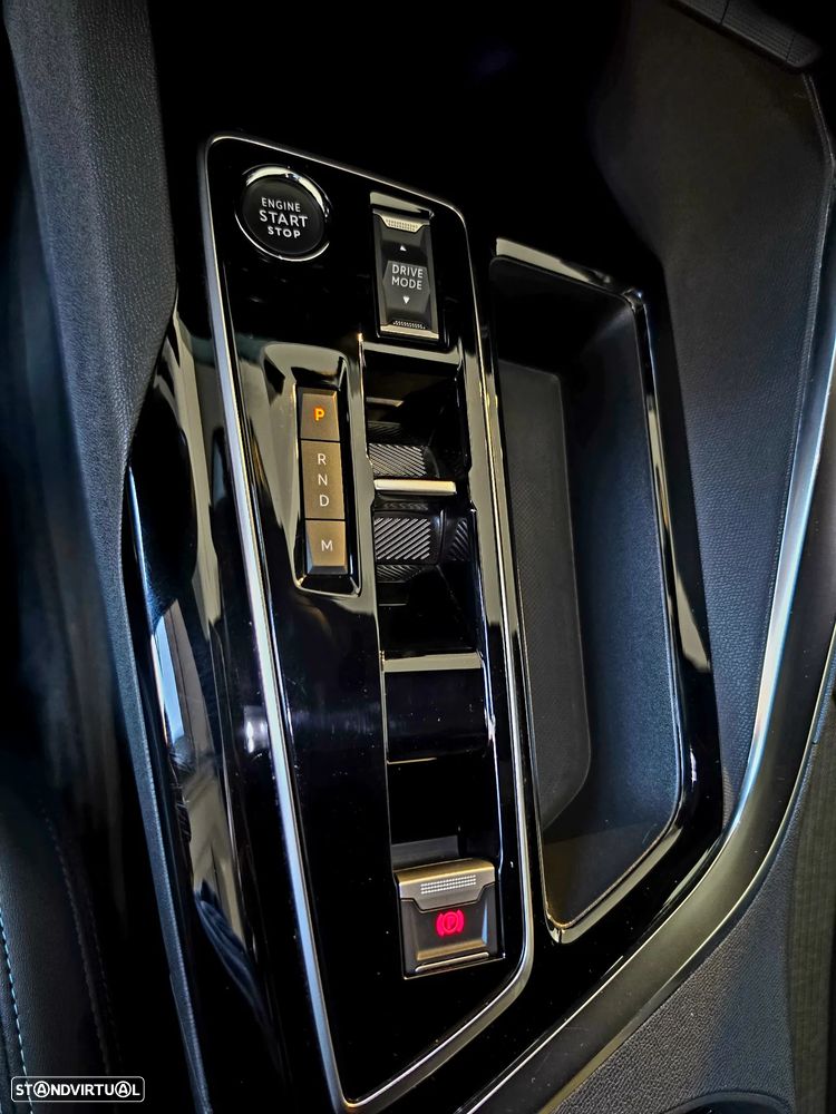 Peugeot 3008 BlueHDi 130 Stop & Start EAT8 Allure - 23