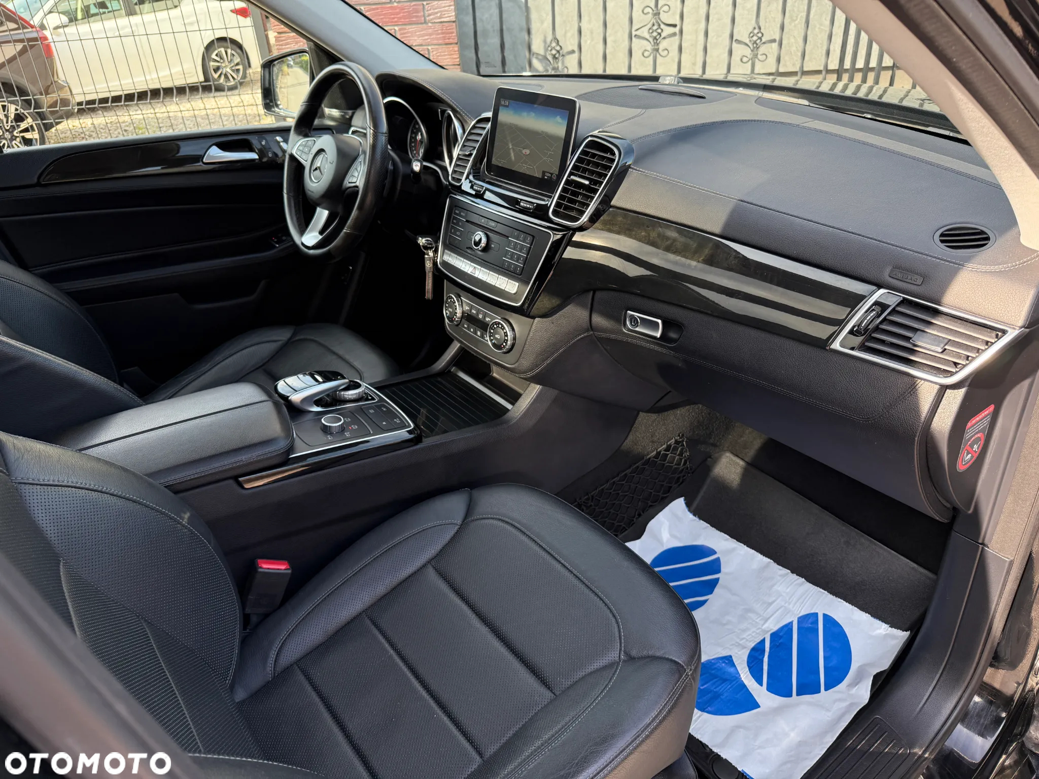 Mercedes-Benz GLE 350 d 4-Matic - 12
