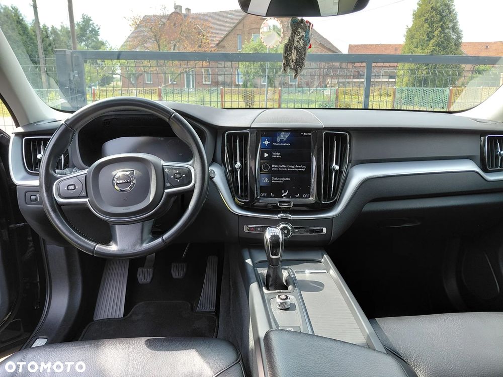 Volvo XC 60 D3 Momentum Pro - 7