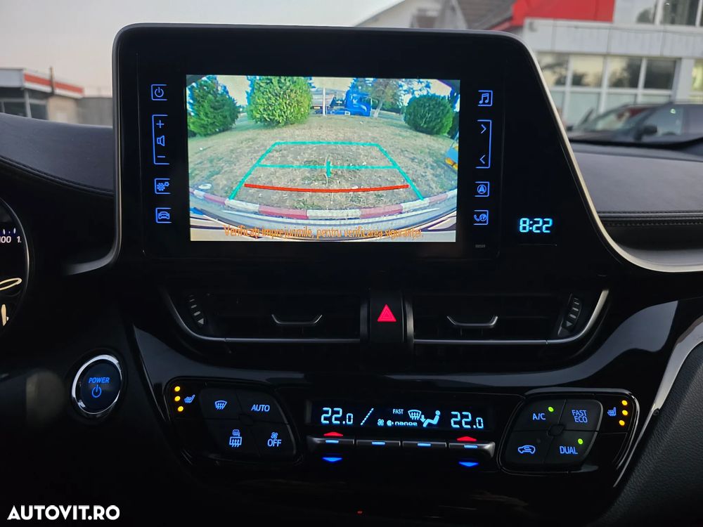 Toyota C-HR Lounge - 10