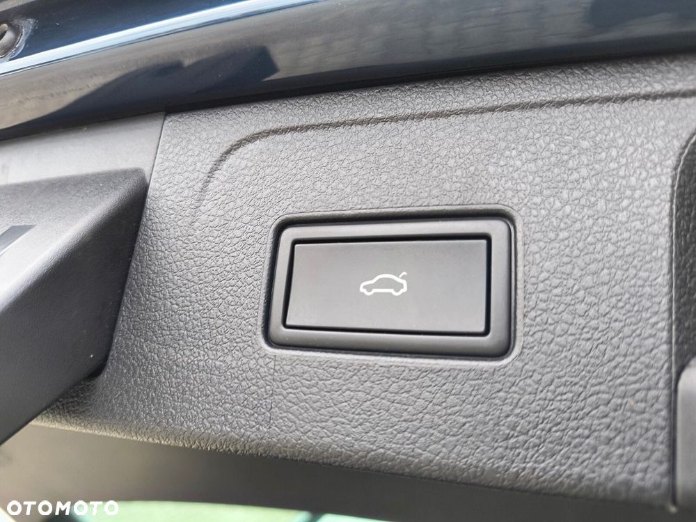 Volkswagen Passat - 34