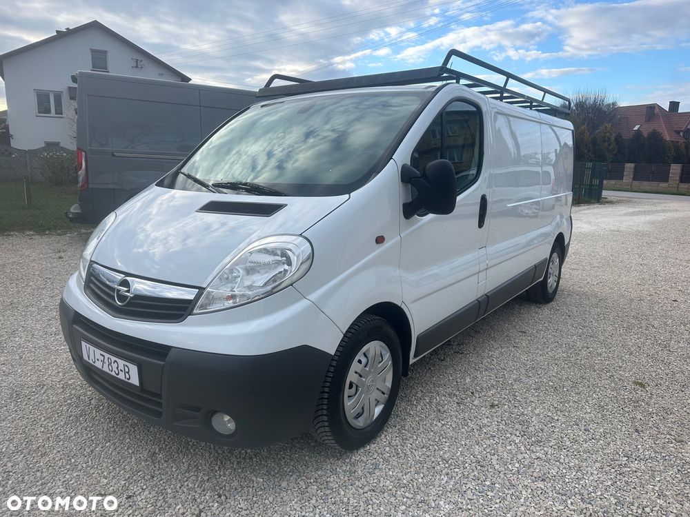 Opel Vivaro - 1