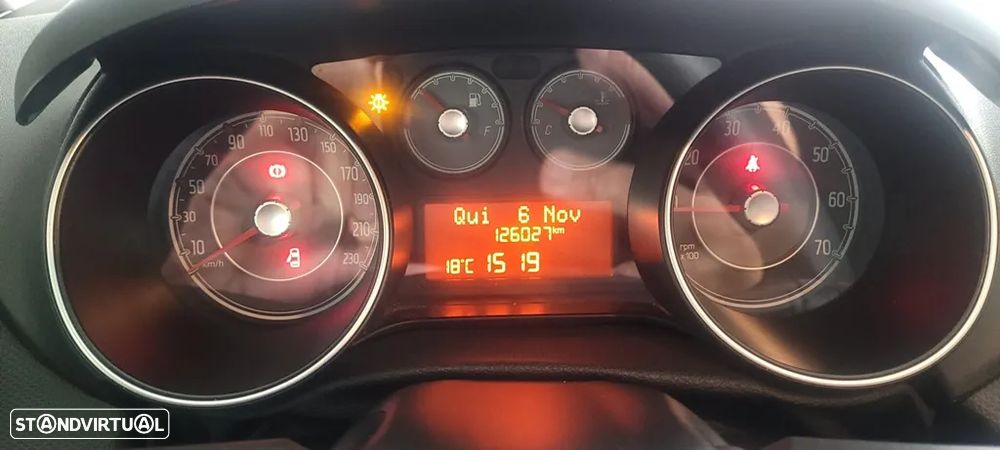 Fiat Punto 1.2 Young S&S - 10