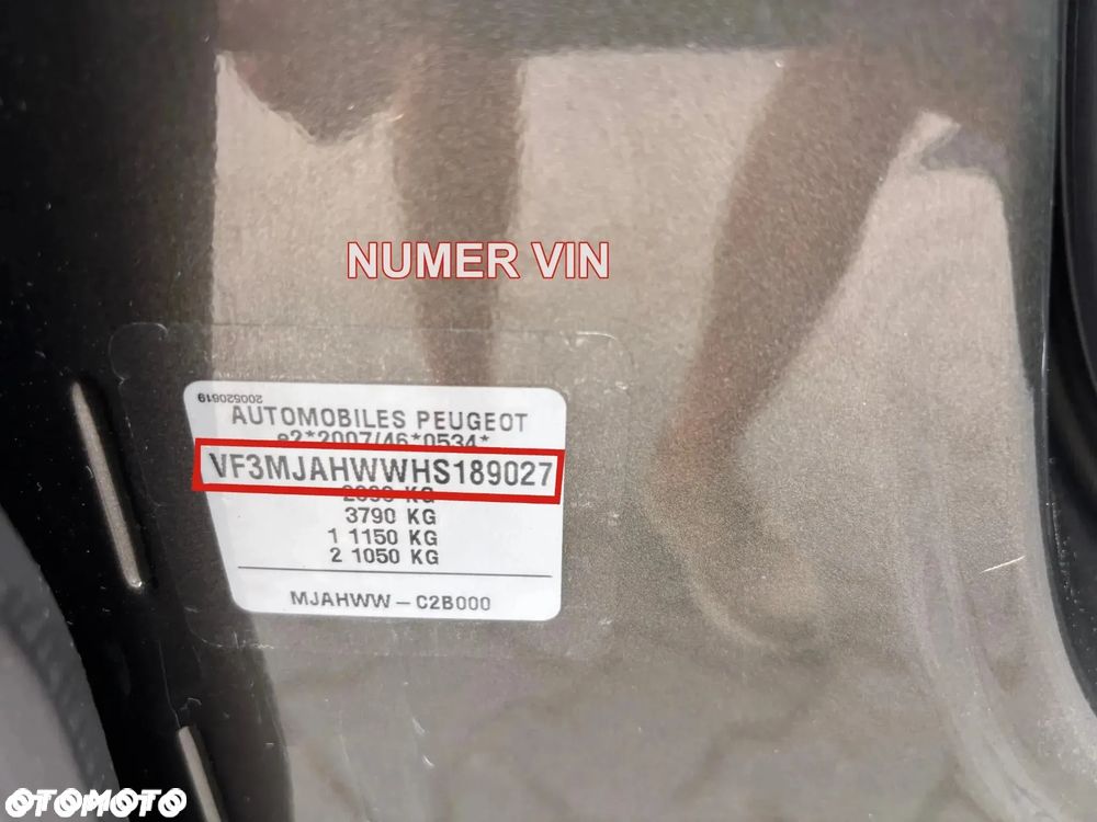 Peugeot 3008 1.6 BlueHDi Allure S&S EAT6 - 2