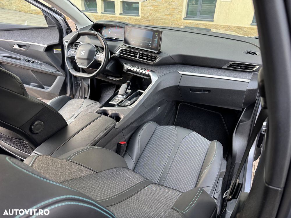 Peugeot 3008 Plug-In Hybrid 225 e-EAT8 Allure Pack - 4