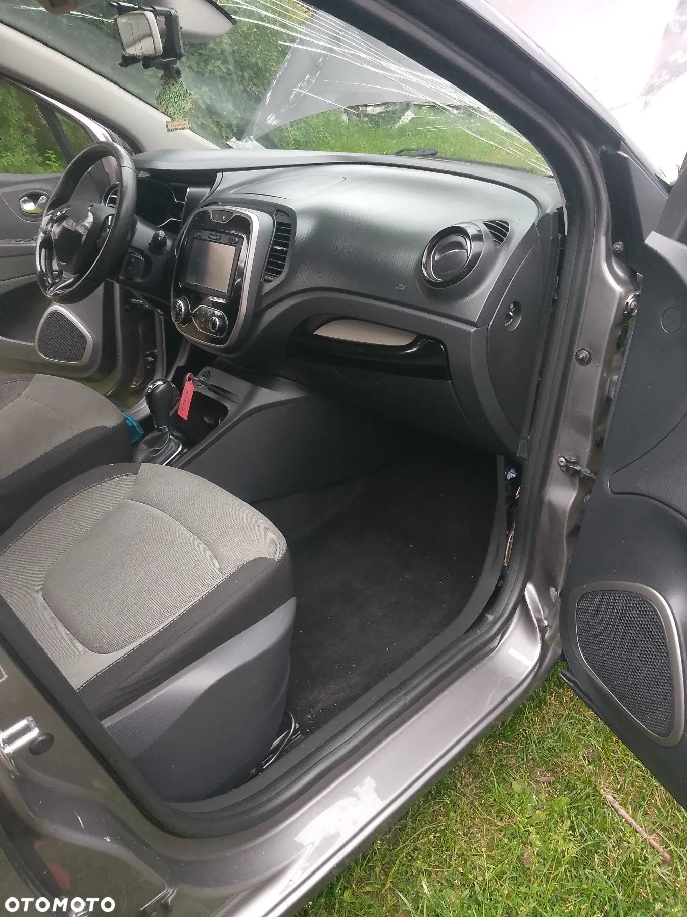 Renault Captur - 10