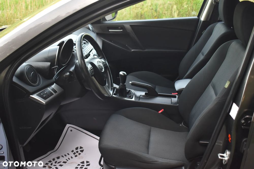 Mazda 3 1.6 Active + - 20