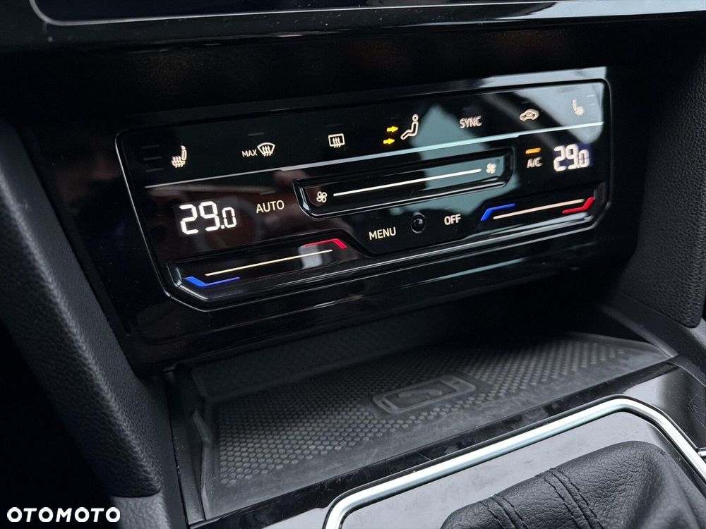 Volkswagen Passat - 35