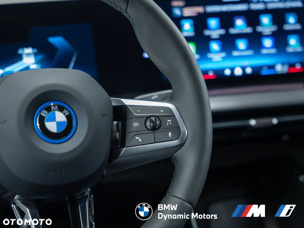 BMW iX2 eDrive20 - 30