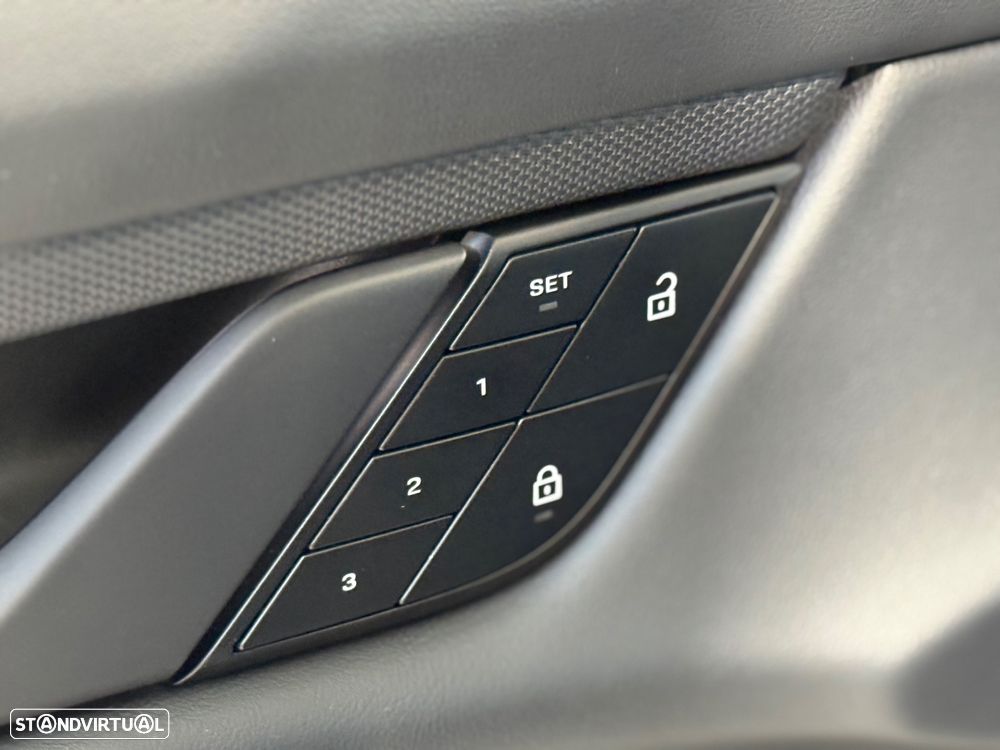 Porsche Taycan Standard - 19