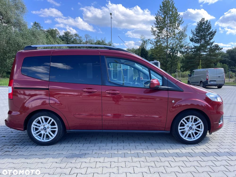 Ford Tourneo Courier 1.0 EcoBoost Titanium - 2