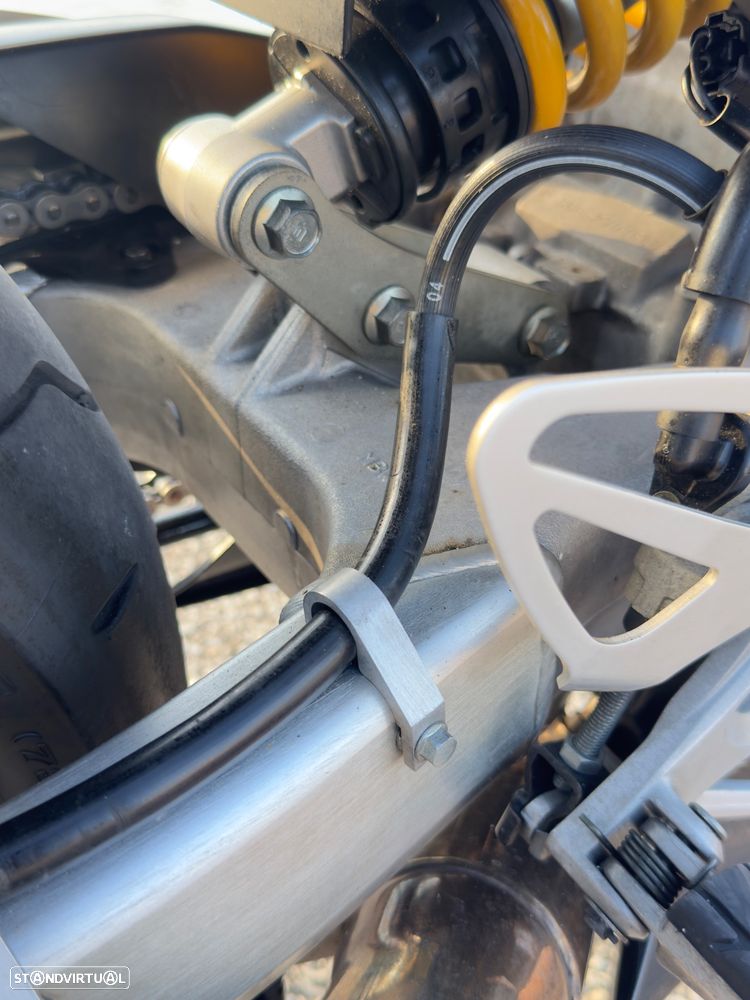 Honda CBR 600 F4 I - 15