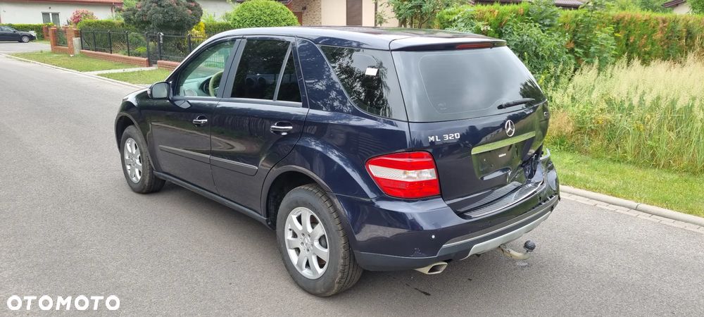 Mercedes-Benz ML - 7