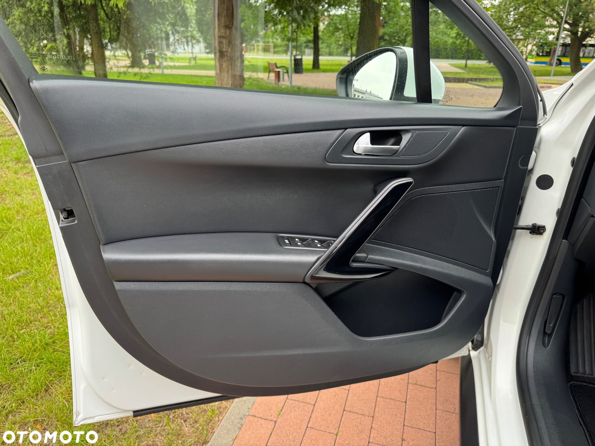 Peugeot 508 RXH 2.0 HDi HYbrid4 - 15