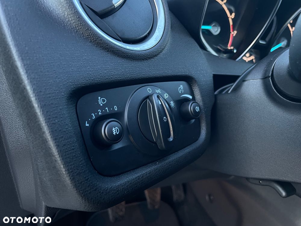 Ford Fiesta 1.0 EcoBoost Titanium - 20