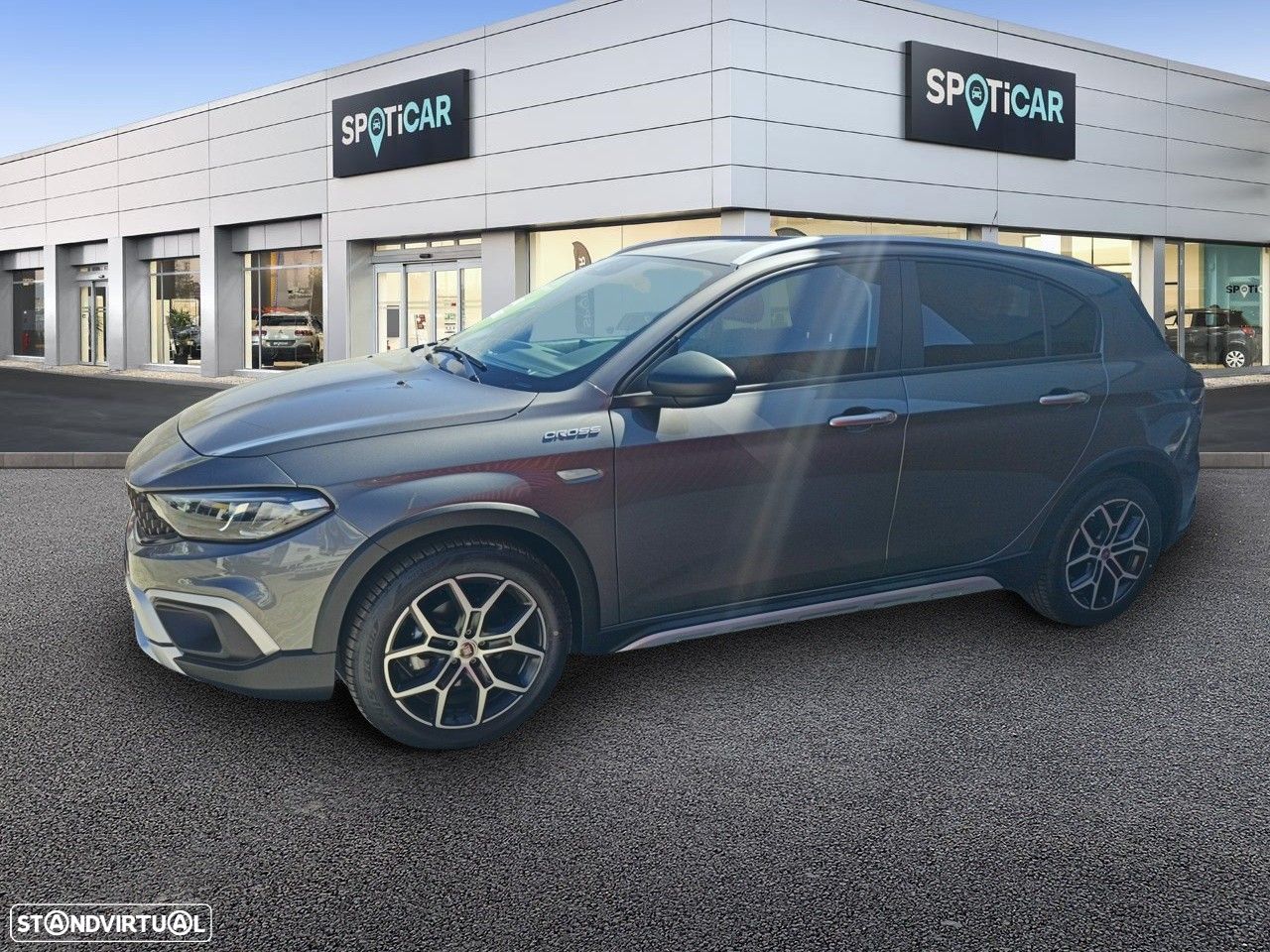 Fiat Tipo Cross 1.0 GSE T3 City - 1