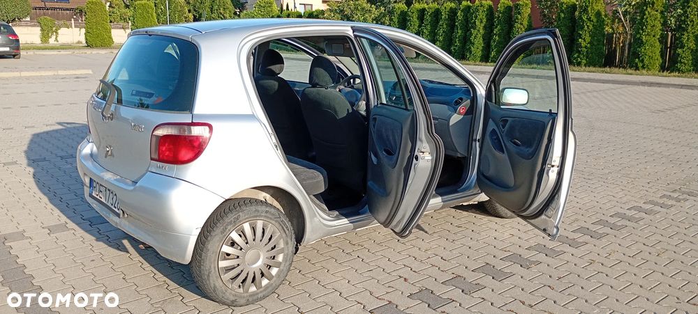 Toyota Yaris - 7