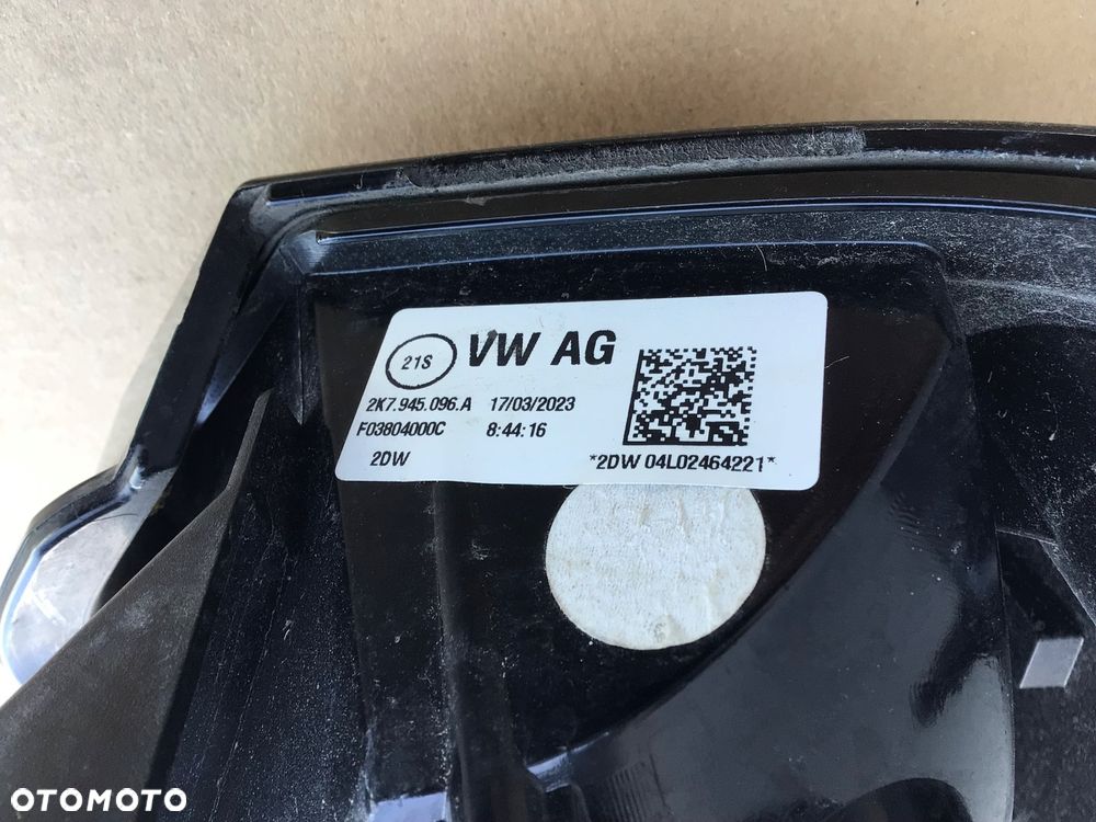 Lampa tylna prawa VW Caddy 2K7 - 4