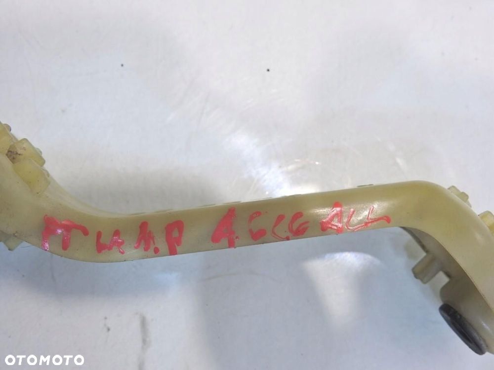 ŚLIZG MOCOWANIE LAMPY PRAWY TYŁ AUDI A6 C6 ALLROAD 4F9945068 - 2