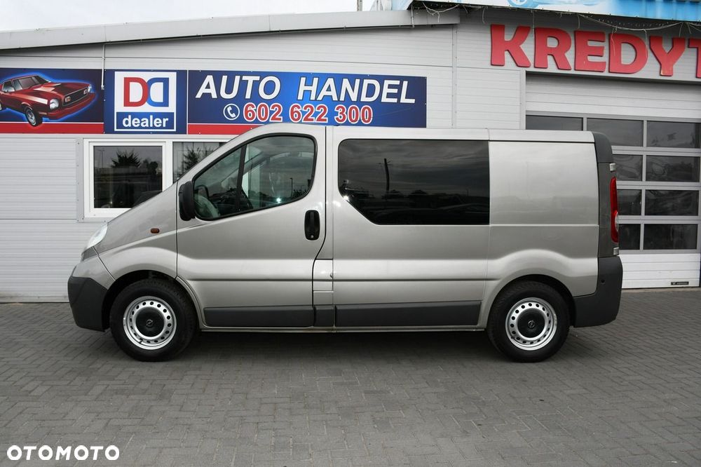 Opel Vivaro - 11