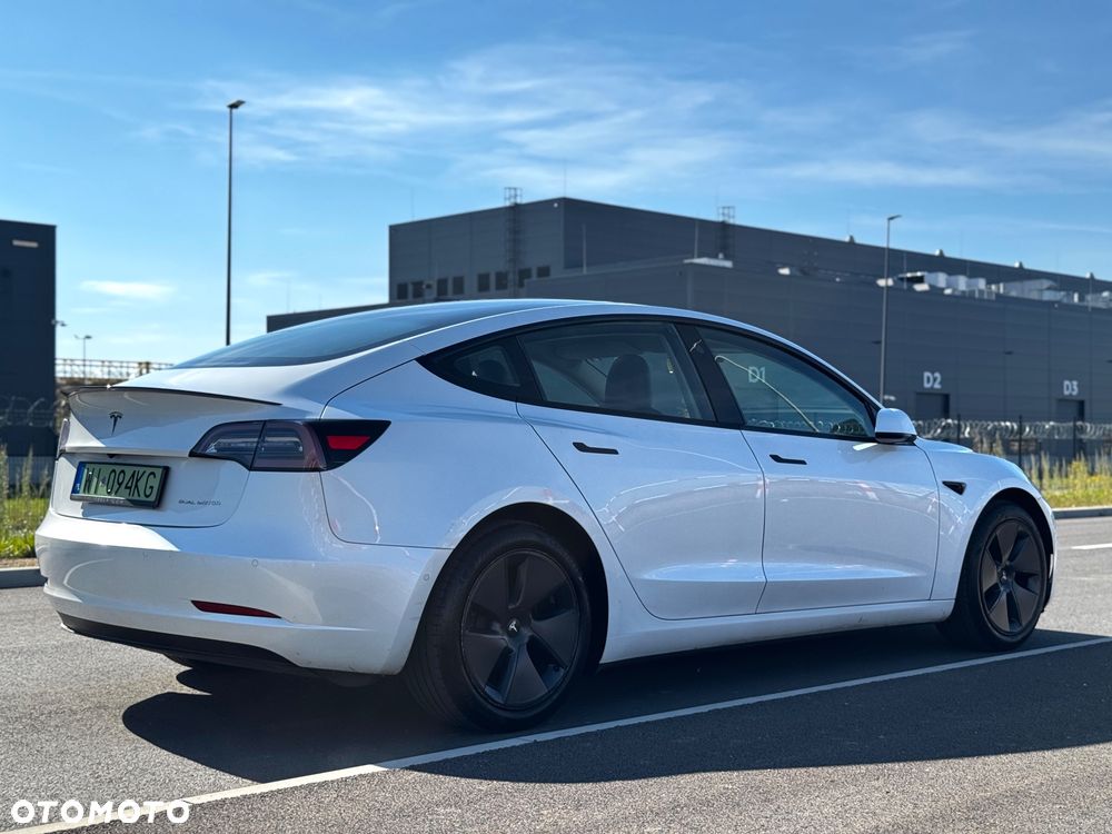 Tesla Model 3 - 23